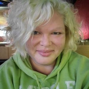 Meet your Posher, Pamela